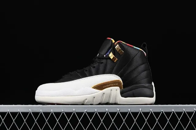 Air Jordan 12 Flu Game