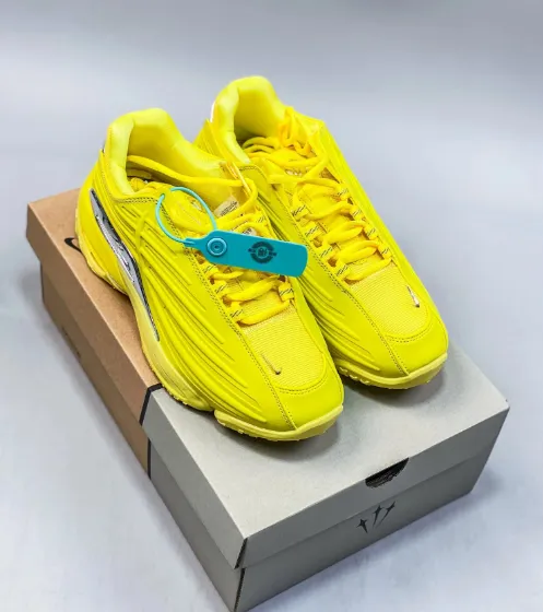 Nike Yeezy 700 Wave Runner