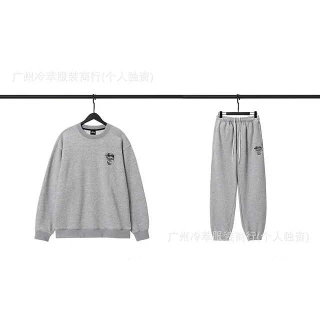 Stüssy Crewneck Sweatshirt & Jogger Set