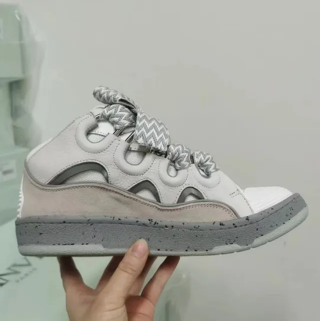 波点白