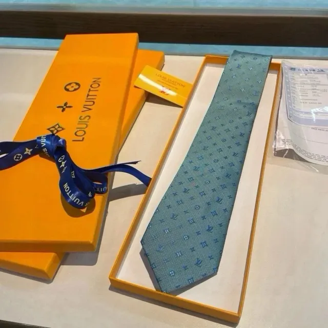 Louis Vuitton Neck Tie Monogram Pattern