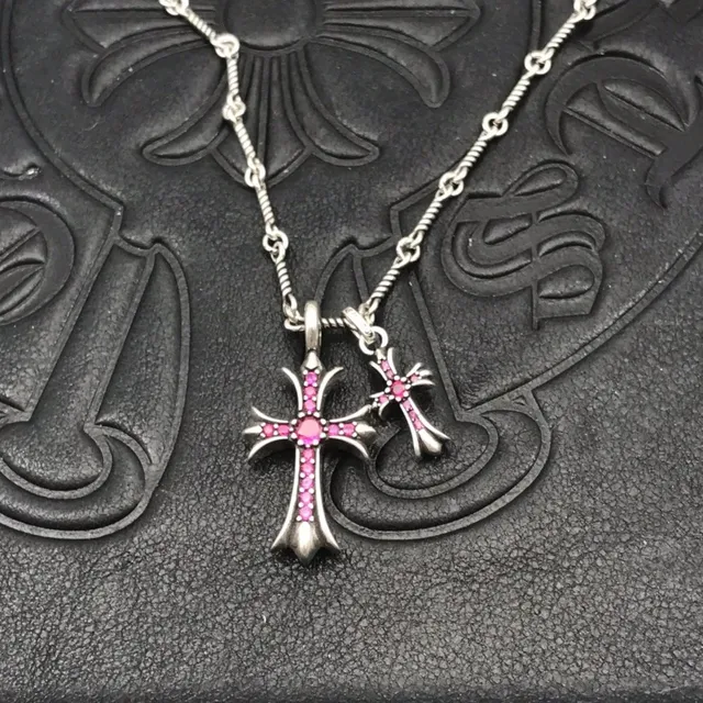 Dressed pink diamond (with twist chain)