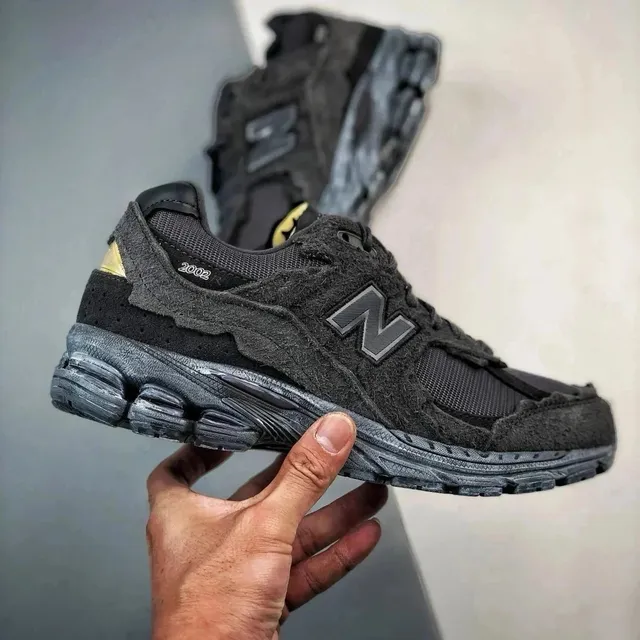 New Balance 2002R Black Grey Gold