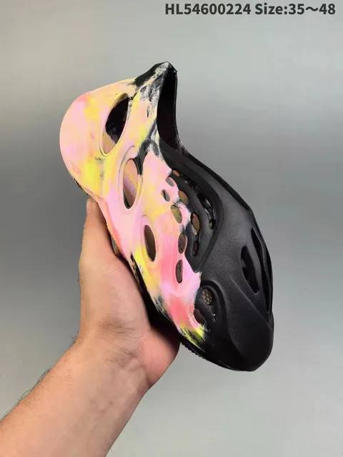 Yeezy Foam Runner