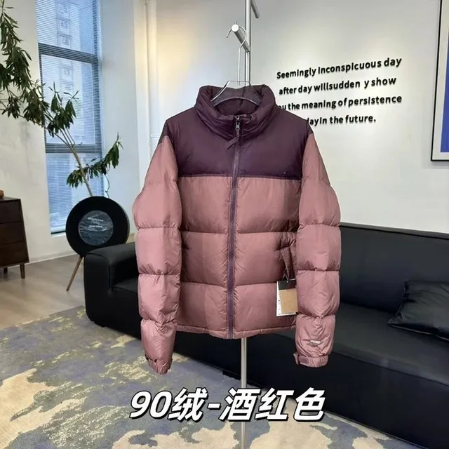 酒红色