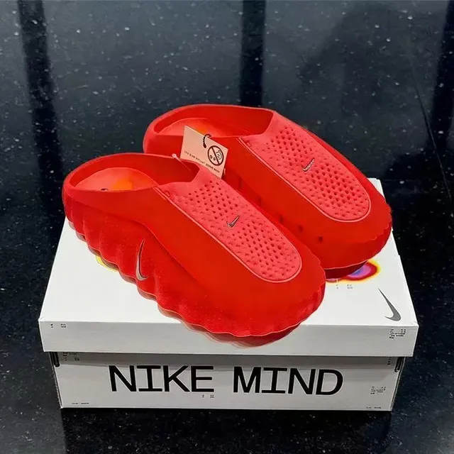 Nike Mind Slide University Red