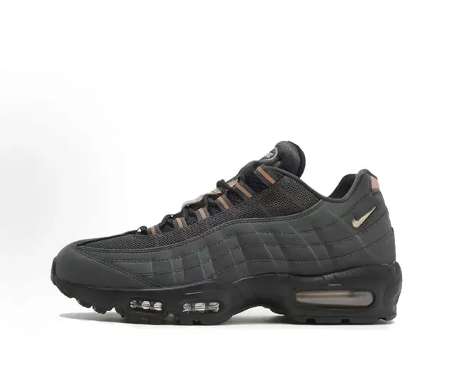 Nike Air Max 95 Black Metallic Gold
