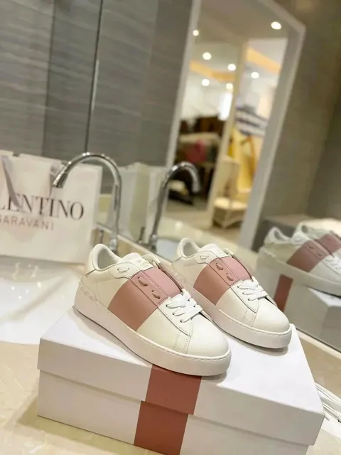 Valentino Rockstud Two-Tone