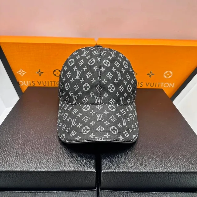 Louis Vuitton Baseball Cap Monogram Canvas