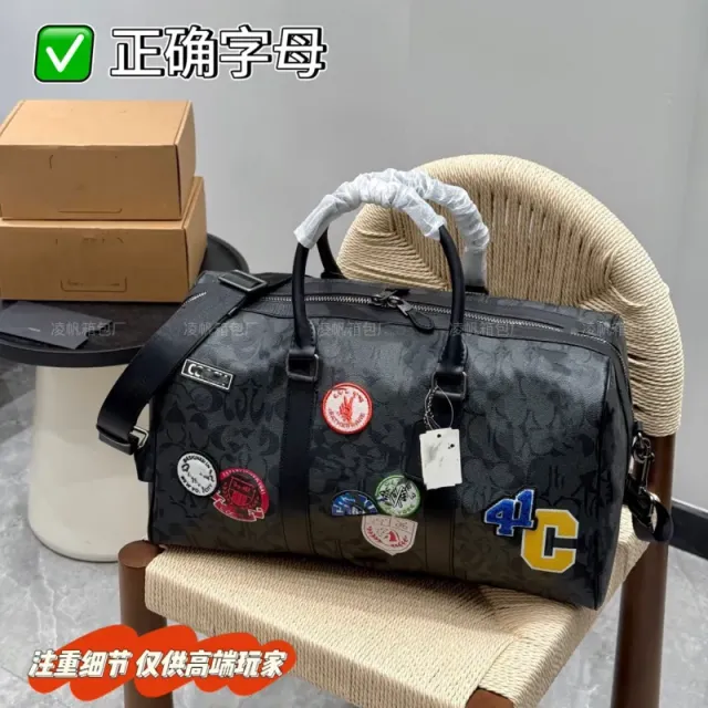 4C徽章