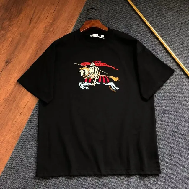 Burberry Equestrian Knight Tee Knight Print