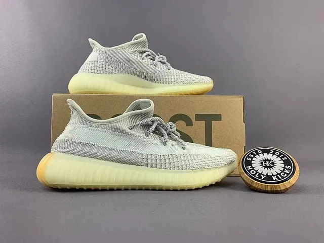 Yeezy Boost 350 V2 Zebra