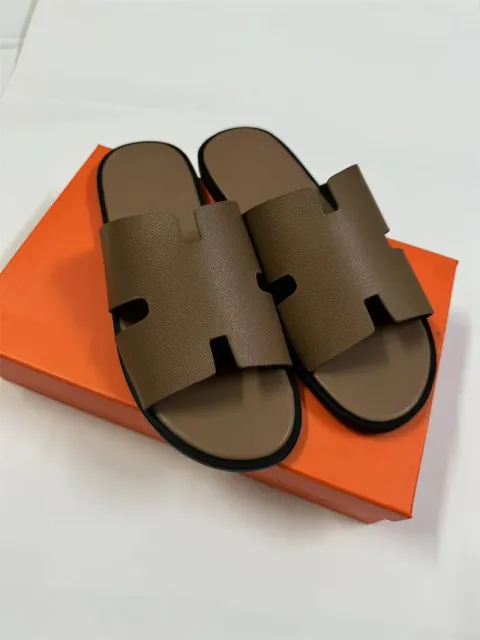 Khaki color