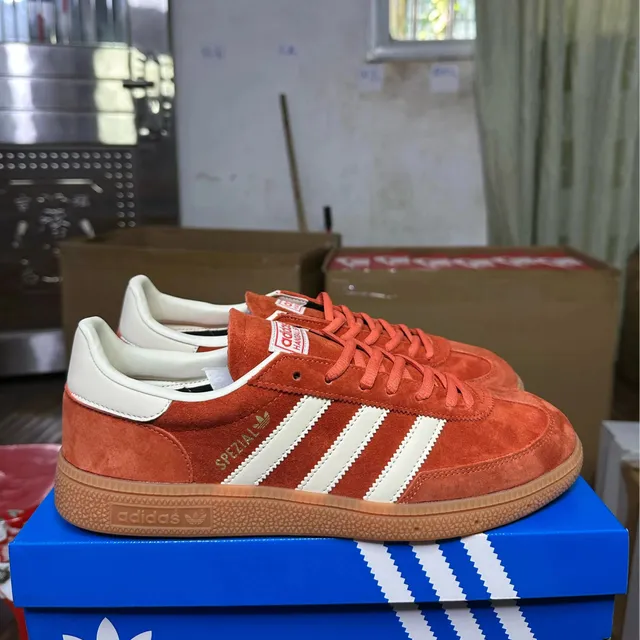Adidas Samba OG Orange Suede
