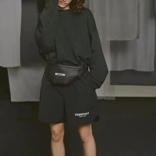 Fear of God Essentials Essentials Shorts Logo Print