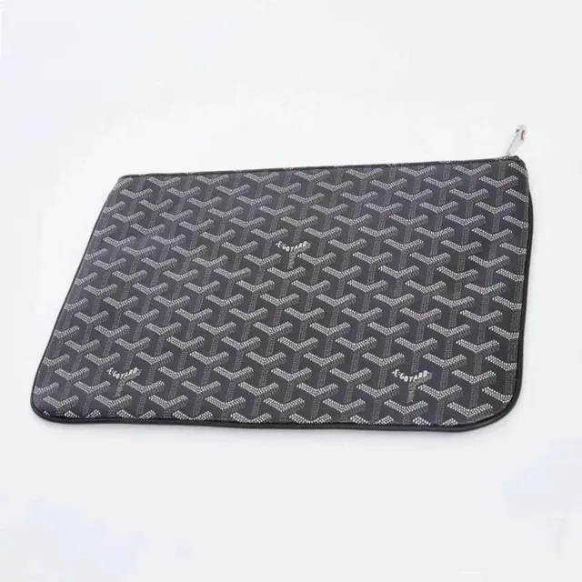 Goyard Pouch Chevron Print