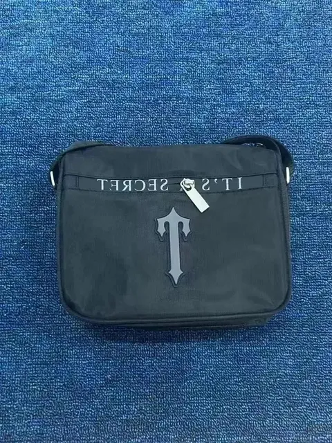 Trapstar Messenger Bag It's a Secret
