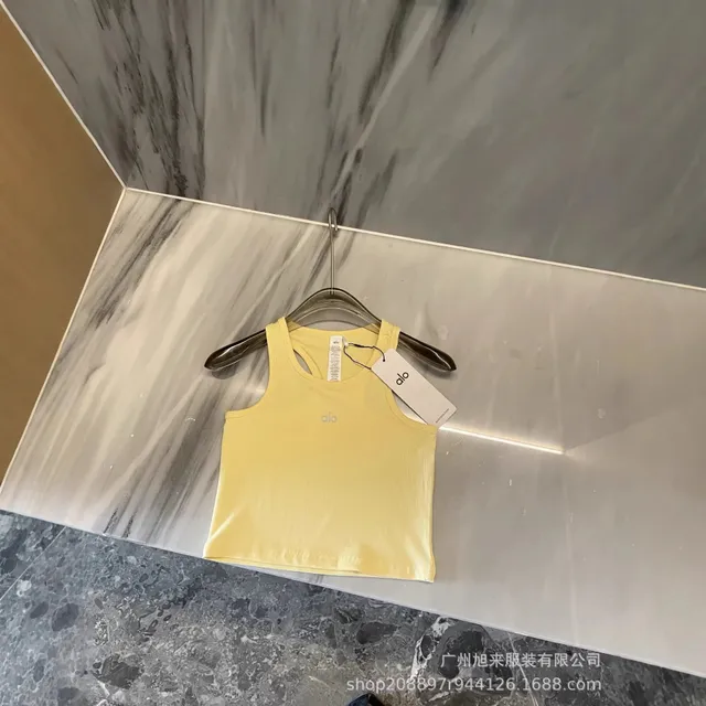 黄色