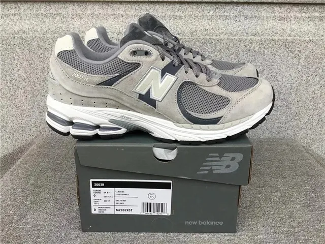 New Balance 2002R Grey Grey