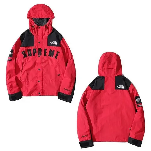 Supreme × The North Face Mountain Jacket