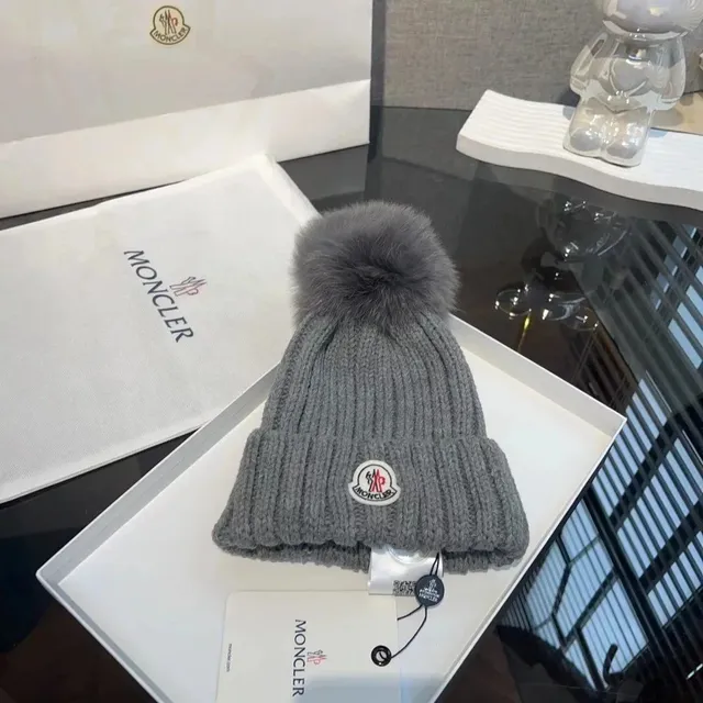 Moncler Knit Beanie Fur Pom-Pom