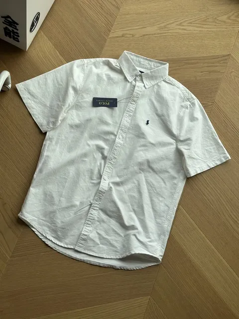 白色