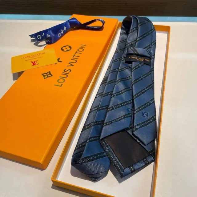 Louis Vuitton Silk Tie Monogram Stripe