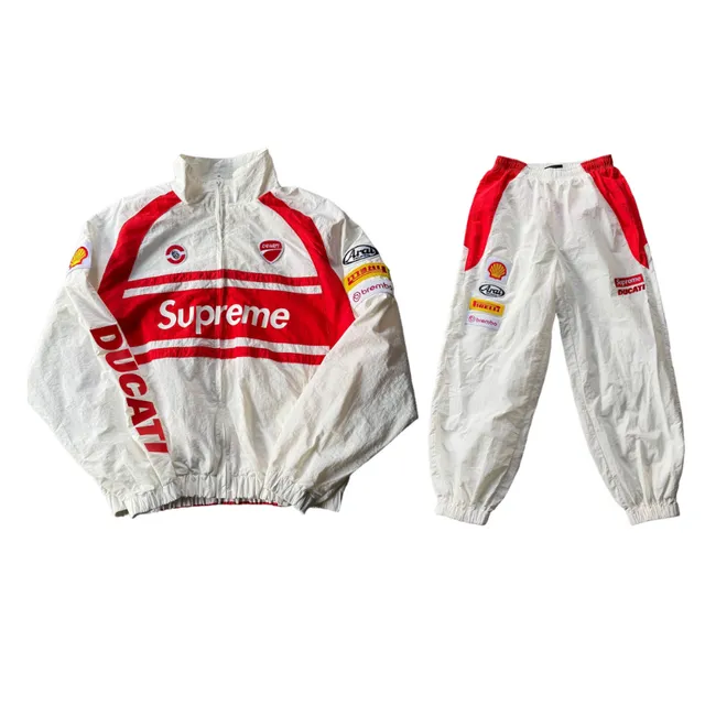 Supreme sets