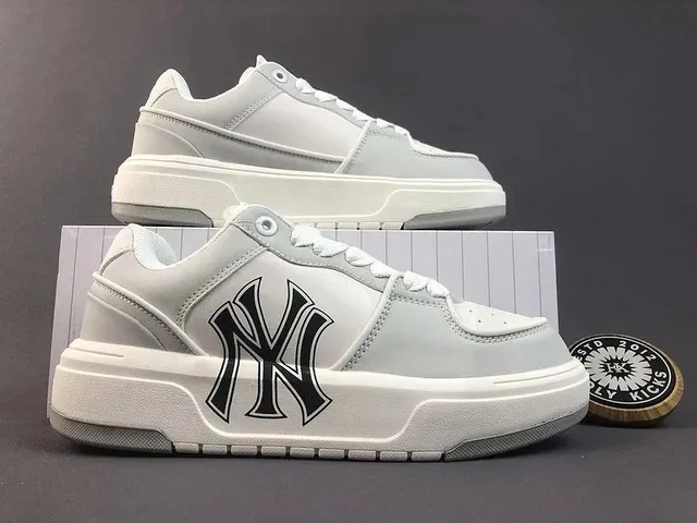 MLB sneakers
