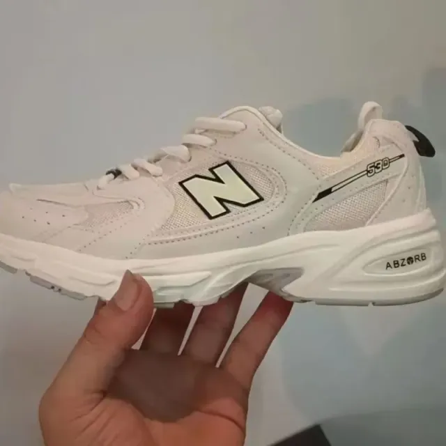 米色