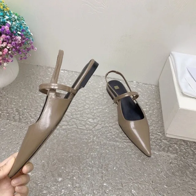 Pointed-Toe Mule Strap Detail