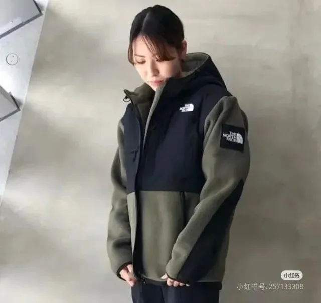 军绿带帽