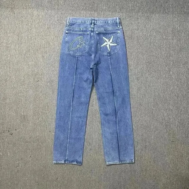 Levi's 501 Jeans Star Embroidery
