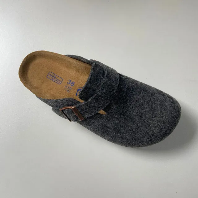 深灰毛毡