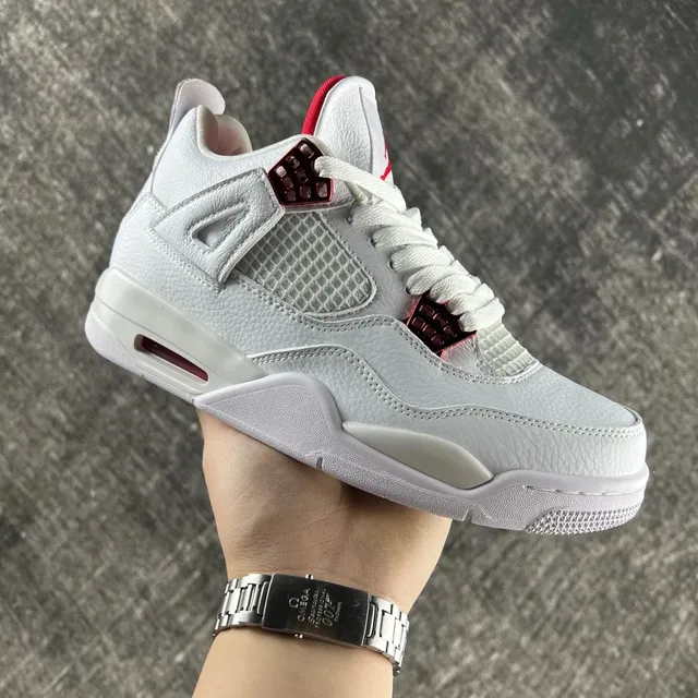 Air Jordan 4