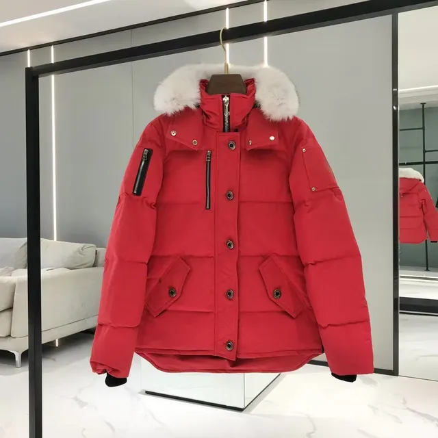 Red (05 female white fur collar)