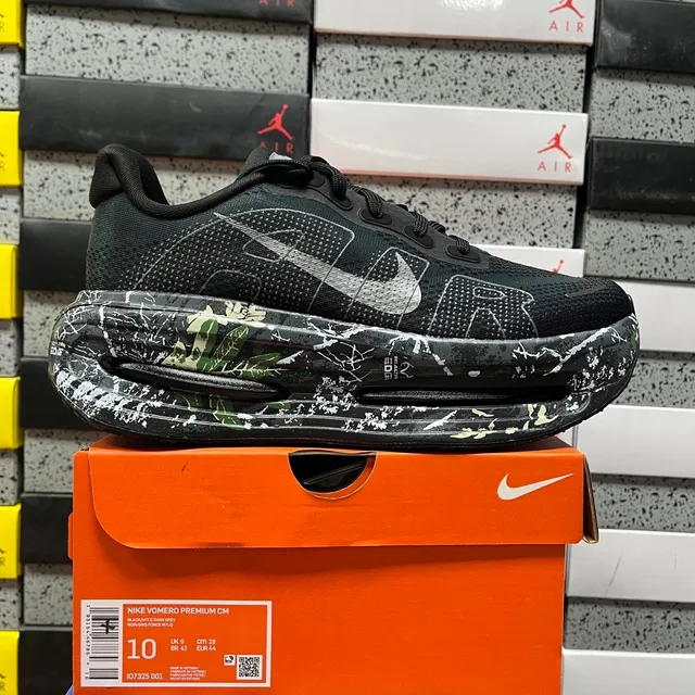 Nike Vomero Premium CM Black/Dark Grey/Leaf Print