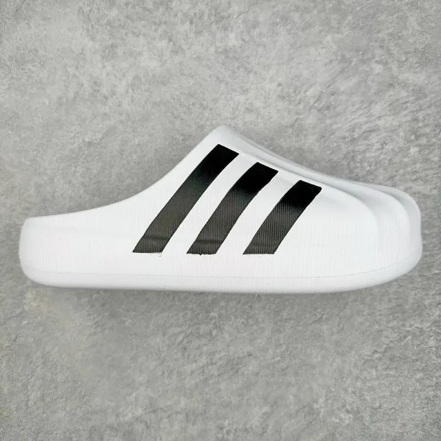 Adidas Slides Classic Three Stripes
