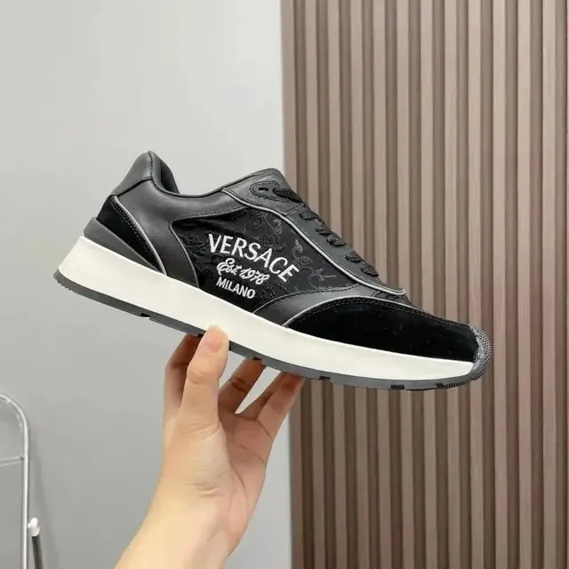 Versace Low-Top Sneaker Baroque Print