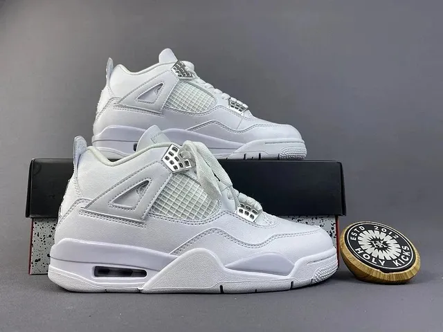 Air Jordan 4 Triple White