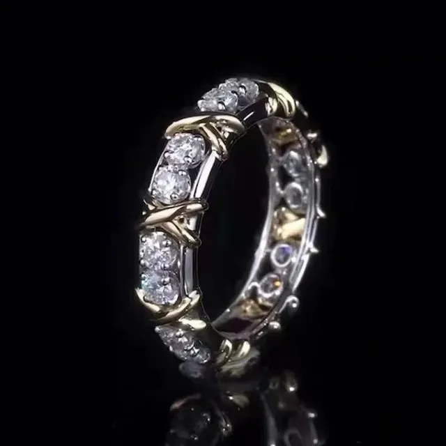 Van Cleef & Arpels Alhambra Ring Diamond and Gold
