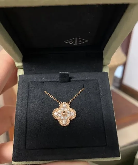Van Cleef & Arpels Alhambra Pendant Paved Diamond
