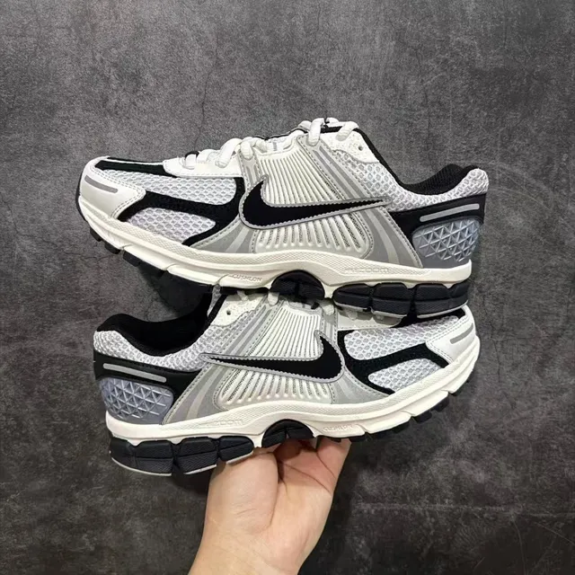 Z版 Nike Vomero5黑白HQ1182-001