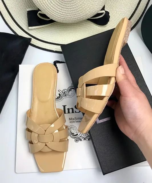 杏色漆皮