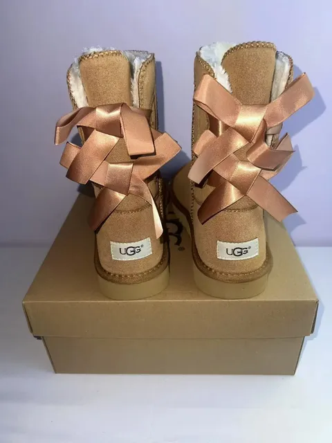 UGG Mini Bailey Bow Metallic Rose Gold
