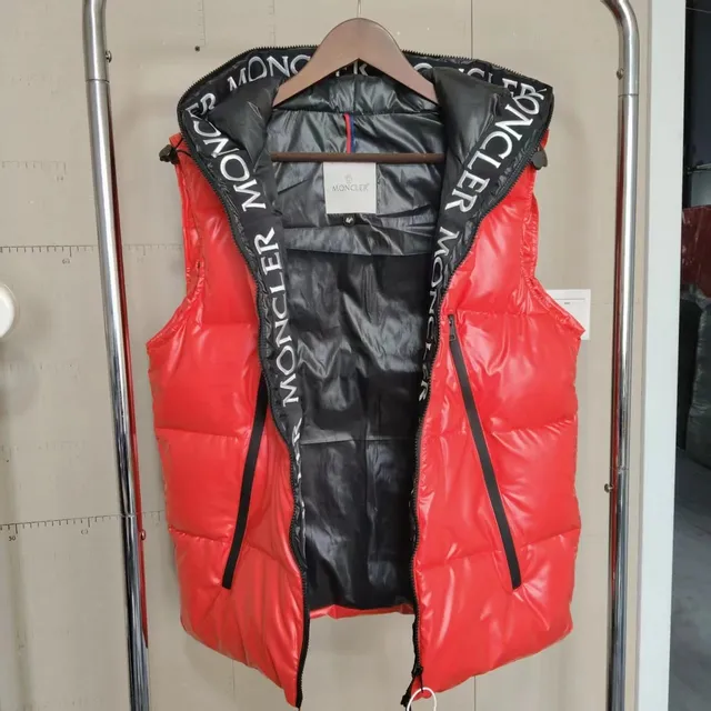 Moncler Logo-Trim Puffer Vest Glossy Red with Black Logo Tape