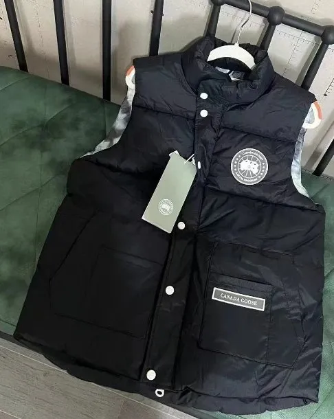 Canada Goose Puffer Vest