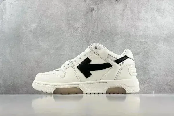 Off-White Runner Arrow Logo