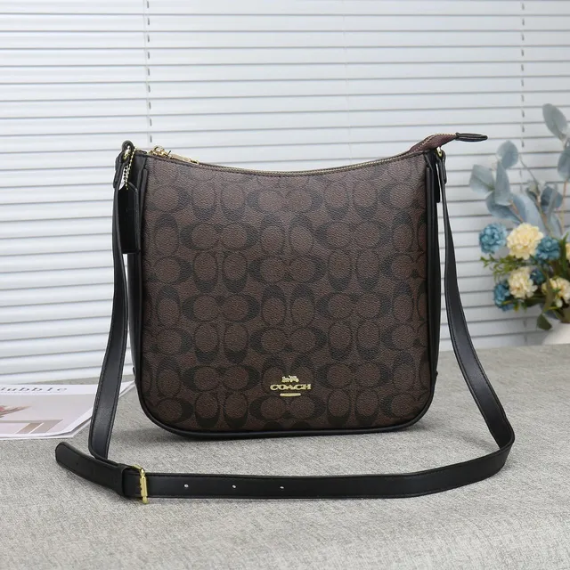 Gucci Shoulder Bag GG Supreme