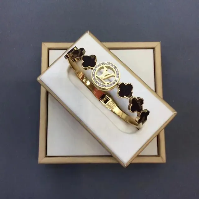 Van Cleef & Arpels Alhambra Bracelet Five Motifs with Diamond-Circle Center